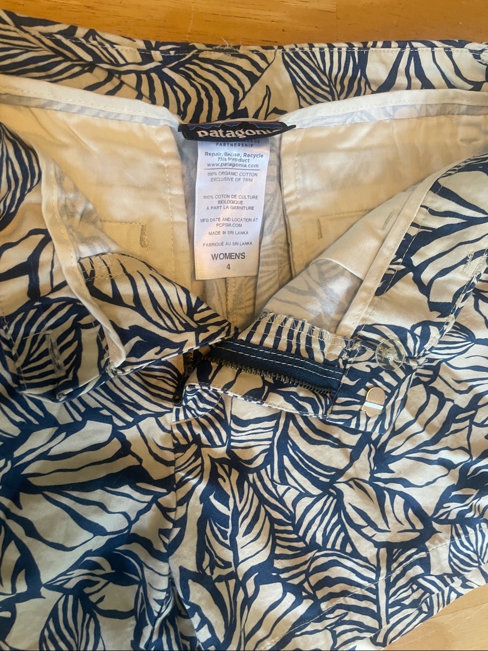 Patagonia Organic Cotton Blue & White Shorts Size 4 🤍💙 - Picture 5 of 7